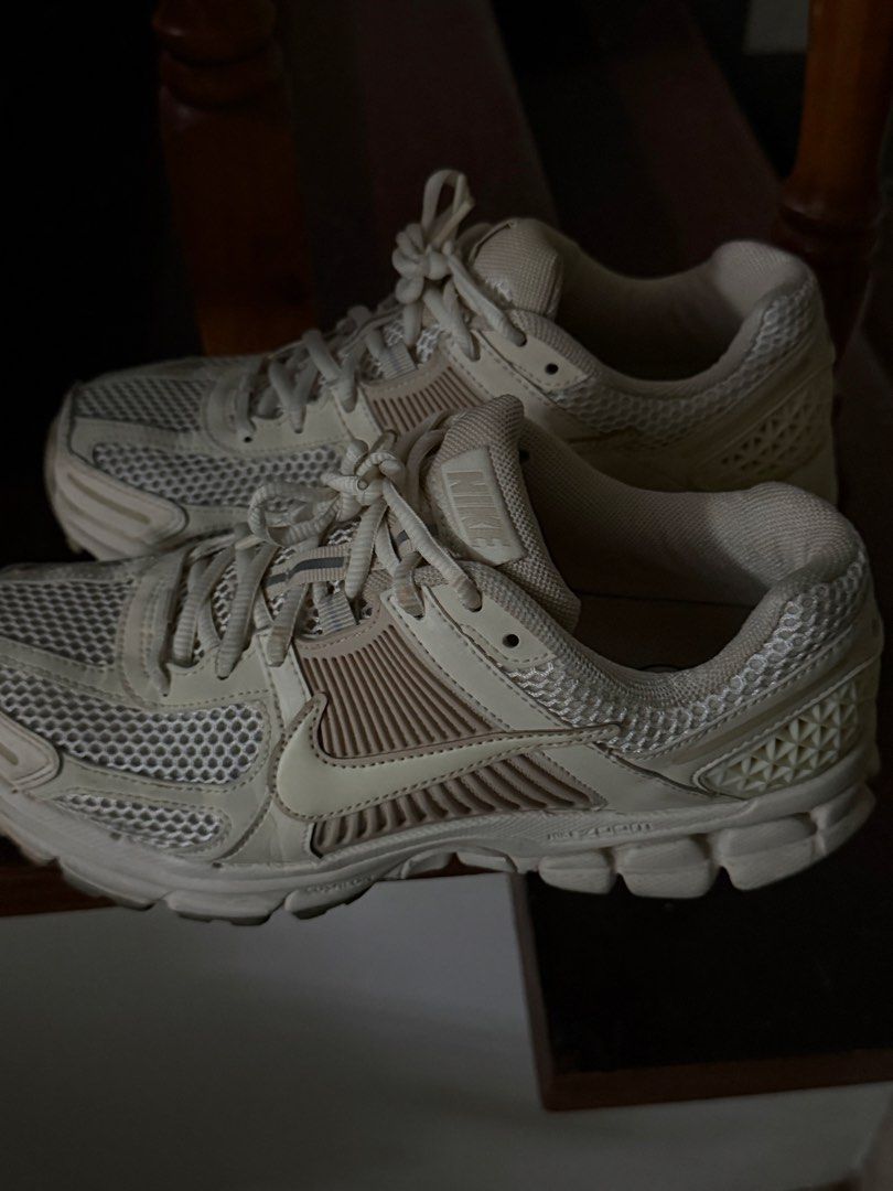 Nike Air Zoom Vomero 5 (Category: Sneakers) located in Makati City. Submitted by xoxonisse (Listing ID 1462113006, Image 1). Description: - Nike Air Zoom Vomero 5 - Color: Cobblestone - Materials: Mesh and synthetic overlays - Features: Comfortable and stylish - Ideal for: Everyday wear, running, casual outings - Versatile kicks SIZE 8 - Womens.