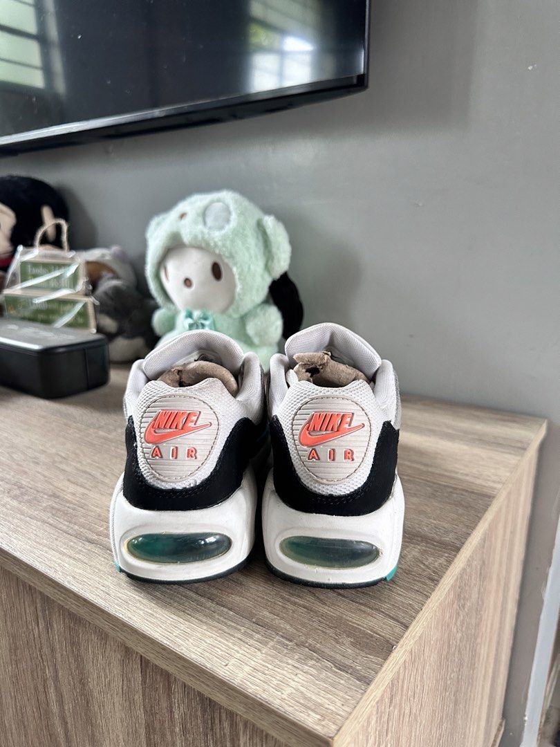 Nike airmax 90 (Category: Sneakers) located in Manila. Submitted by nilodanzcuadra (Listing ID 1462092137, Image 2). Description: Size 6 womens, pde rin sa 5.5 Good as new Loc: north caloocan.