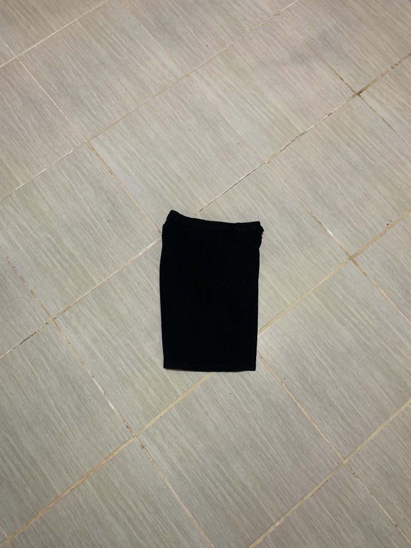 Nike Alumni (Category: Shorts) located in Argao. Submitted by topoyyow08 (Listing ID 1462093946, Image 2). Description: .
