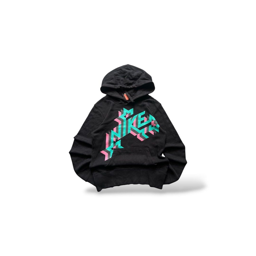 NIKE ATHLETIC (Category: Coats, Jackets and Outerwear) located in Manila. Submitted by thriftwhoop (Listing ID 1462041392, Image 1). Description: .