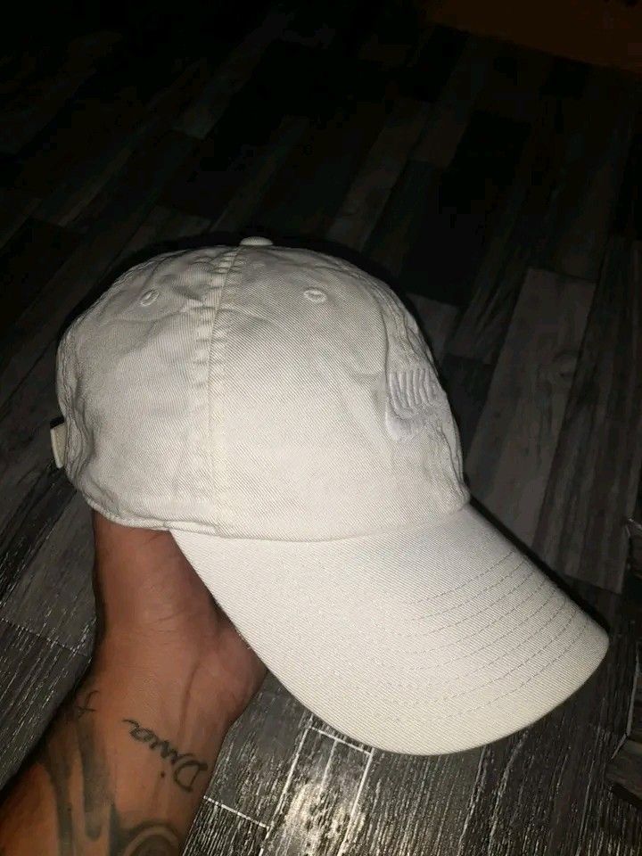 NIKE CLUB CAP (Category: Caps & Hats) located in Mandaue City. Submitted by indayftjesiediva (Listing ID 1462182534, Image 3). Description: NIKE CLUB CAP LIKE NEW CONDITION EMBROIDERED LOGO NO ISSUE MINE 750 + SF DM IF INTERESTED 📩.