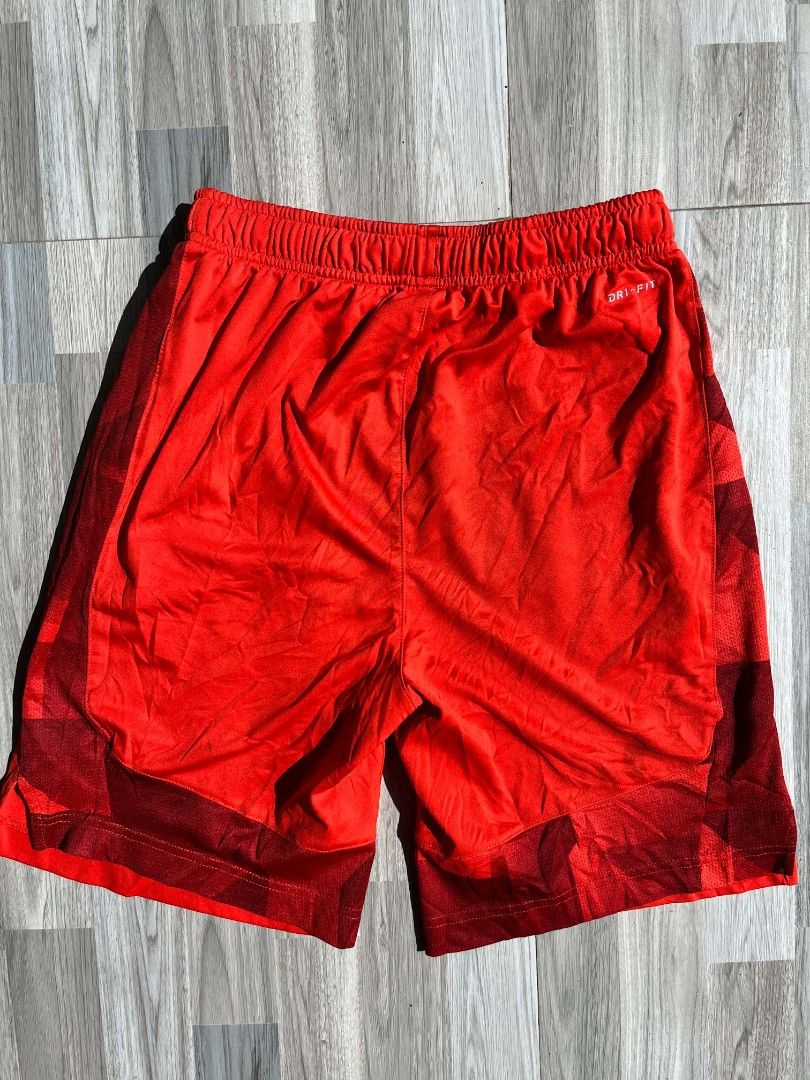 Nike dri fit (Category: Shorts) located in Manila. Submitted by zenwind_3cdc42 (Listing ID 1462053059, Image 2). Description: Nike Dri fit athletic training shorts ☑️ •Color university red with a prominent black swoosh logo •Light Weight •Features an elastic band waistband for comfortable fit with 2 side pockets •₱499 php only •Ship via j&t // door to door // •Payment via Gcash // Cash 📩📩.