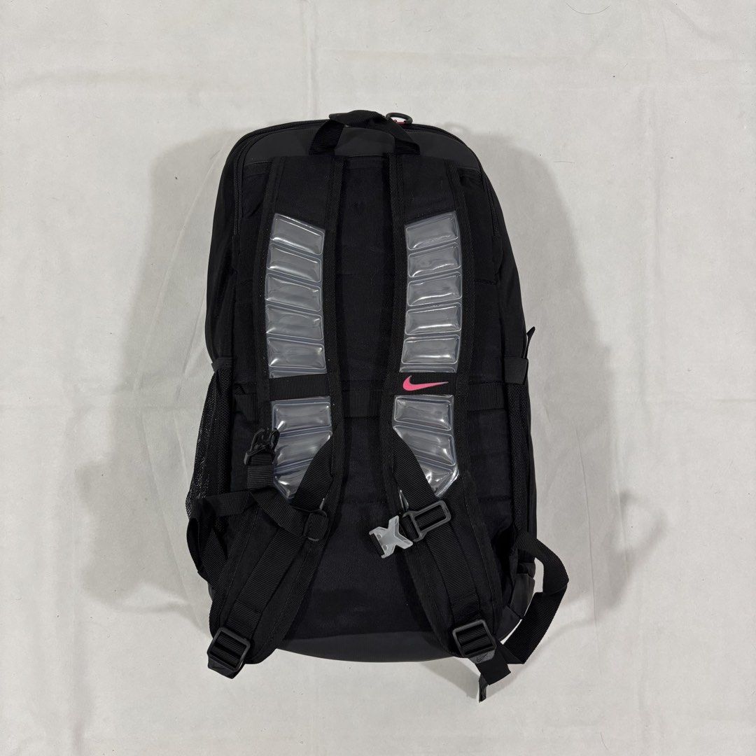 Nike Elite Black Backpack (Category: Backpacks) located in Cavite. Submitted by itsayaaa (Listing ID 1462093247, Image 2). Description: - Black Nike Elite backpack - Features Nike logo with gradient color fill and 'Elite' text - Multiple compartments for ample storage - Padded straps for comfortable carrying - Ideal for school, gym, or everyday use.