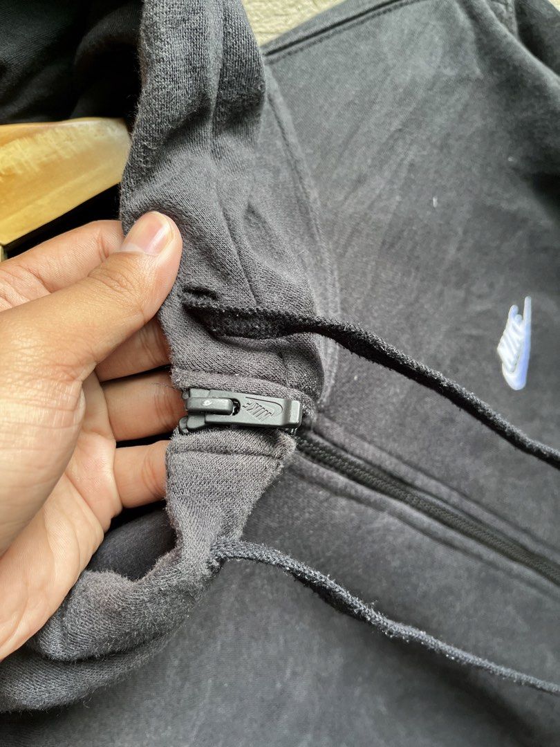 NIKE EMBROIDERED FULL ZIP HOODIE (Category: Hoodies) located in Cagayan de Oro. Submitted by rewornthriftph (Listing ID 1462047359, Image 3). Description: width: 22 length: 27 medium | FITS also on small Color rate: 9/10 Issue: NEED WASH In EXCELLENT Condition See details and reference on slides Payment Methods: GCASH/JNT PLS MANAGE YOUR EXPECTATIONS. THRIFT ITEMS, NO CANCELLATION ₱500.