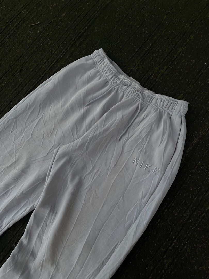 Nike Jogger (Category: Joggers) located in Manila. Submitted by arooold (Listing ID 1462047623, Image 3). Description: Nike Gray Jogger 26-30 W 38 L Complete Tag/Wash Tag Good Condition Minimal Hairline and Stain, need wash + sf.