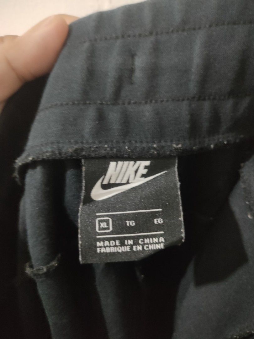 Nike Jogger Pants (Category: Joggers) located in Ozamiz City. Submitted by ukaygrails (Listing ID 1462141005, Image 2). Description: Excellent condition No issue Color rate 9.9/10 Waist 32-36 Length 38.