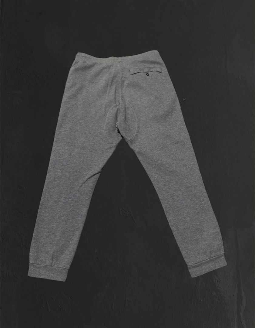 Nike jogger pants (Category: Joggers) located in Las Pinas. Submitted by thrftmnl. (Listing ID 1462208213, Image 3). Description: Nike Joggers Great for Open run 🏀 and Hiking! Size: Small Dimes Width: 28-30 Length: 35 Inseam: 11 Leg Opening: 5 Issue/s: nike swoosh sticker gone (swoosh glue remained).