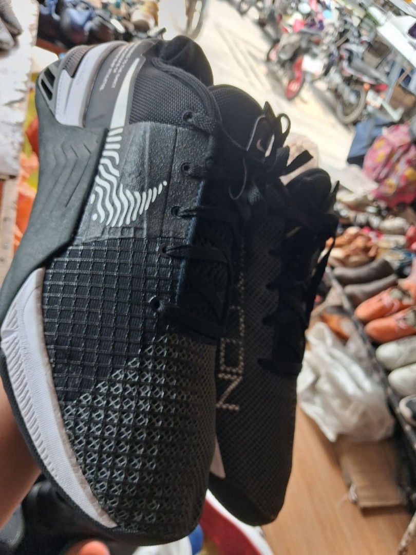 Nike metcom (Category: Boots) located in Koronadal. Submitted by glads08089 (Listing ID 1462093133, Image 3). Description: Nike metcom for weightlifting o training shoes.