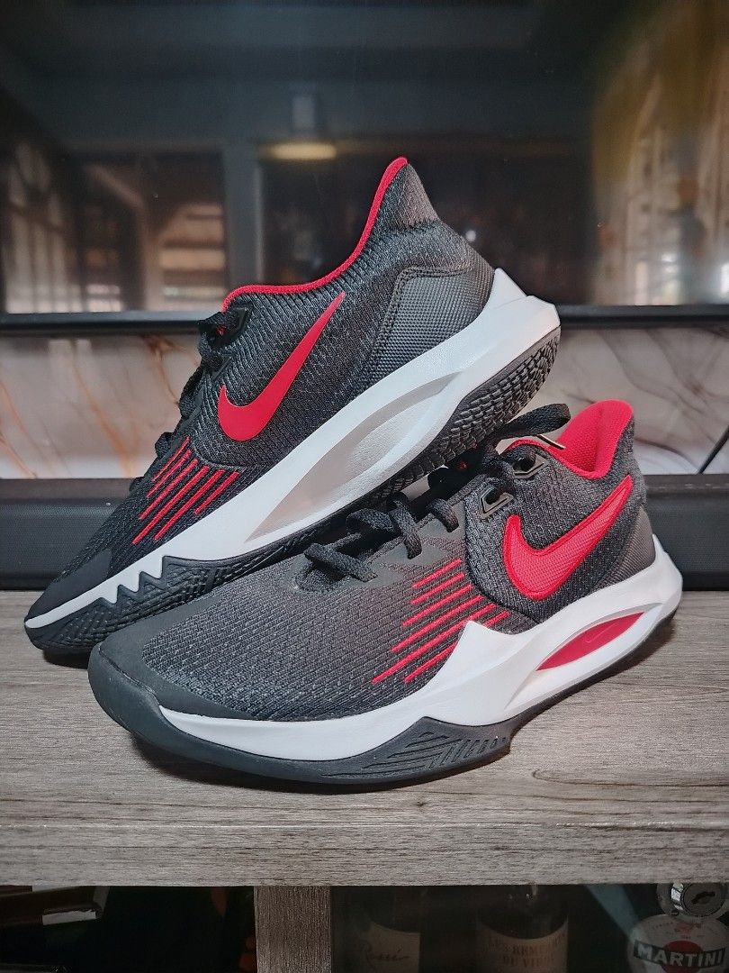 NIKE Precision 5 Bred Basketball Shoes (Category: Sneakers) located in Tanza. Submitted by takodachi23 (Listing ID 1462112202, Image 1). Description: NIKE Precision 5 Bred Brand New. No box, padala galing abroad. Replaced insole. .