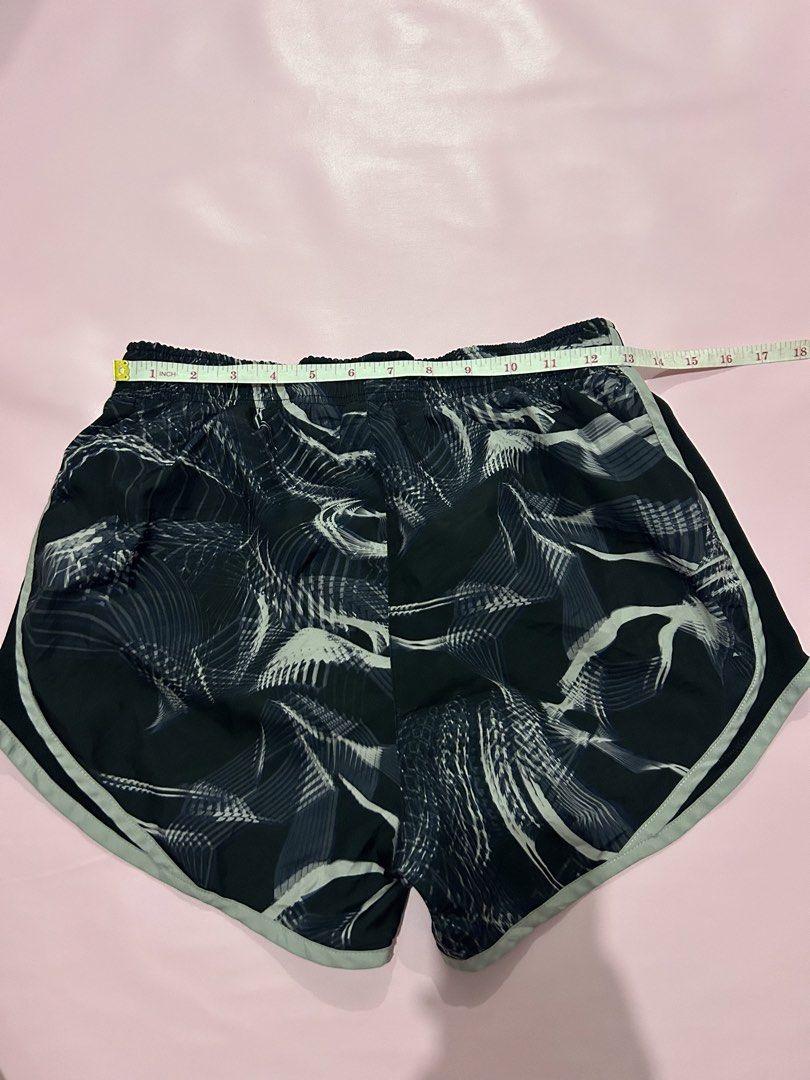 Nike Running Short (Category: Activewear) located in Manila. Submitted by chen_clybelles (Listing ID 1462172732, Image 3). Description: .