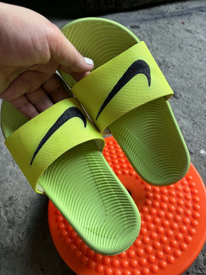 Nike slippers for kids size4Y (Category: Babies & Kids Fashion) located in Angeles City. Submitted by TheAuthenticcorner2018 (Listing ID 1462112043, Image 2). Description: -in good condition .