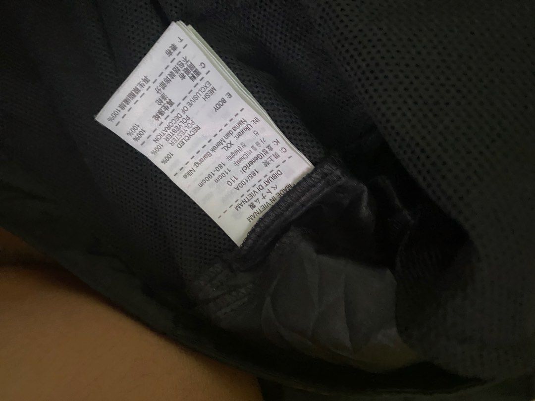 Nike Storm-Fit Black Full Zip Jacket XXL (Category: Coats, Jackets and Outerwear) located in Manila. Submitted by thriftfindnicarl (Listing ID 1462048771, Image 3). Description: - Black Nike Storm-Fit Jacket - Size XXL - Full zip closure - Convenient pockets - Breathable mesh lining - Ideal for outdoor activities - Made in Vietnam CAN REMOVE SLEEVE AND CAN BE VEST MINOR FLAWS.