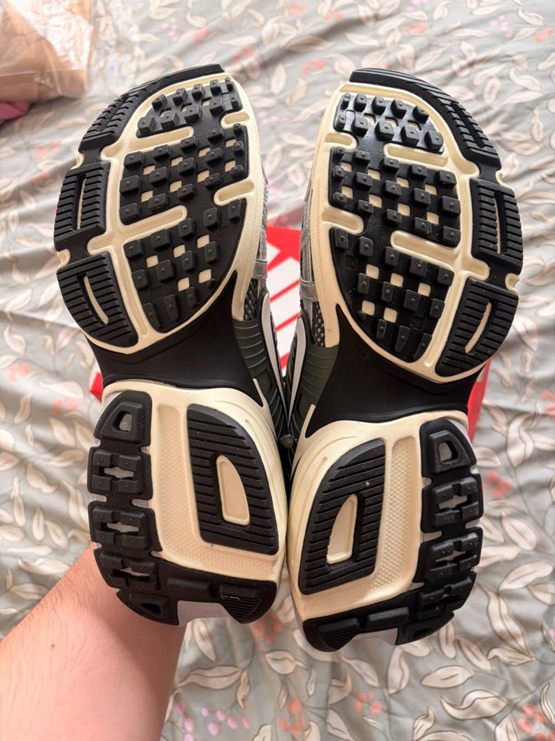 Nike V2K Run (Category: Sneakers) located in Quezon City. Submitted by stealsandfindsph (Listing ID 1462133358, Image 3). Description: Brand New With Box Size 8 (Women’s) .