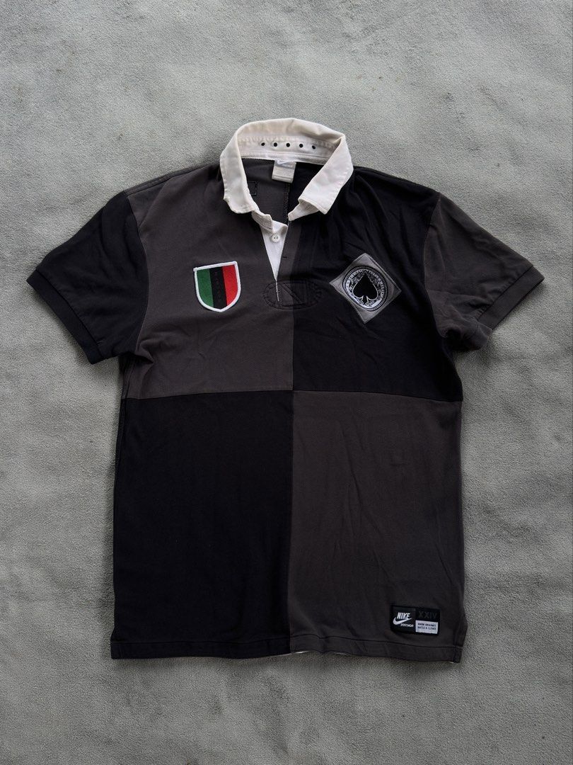 Nike X Kobe Bryant XXIV (Category: Tshirts & Polo Shirts ) located in Manolo Fortich. Submitted by thrift_cl4z (Listing ID 1462192634, Image 1). Description: ITEM: Nke x Kobe Bryant XXIV -rare find -solid piece -Favv fitting Size: L - XL Length: 29 inches Width: 21 inches Color rate: 10/10 Condition: 9/10.