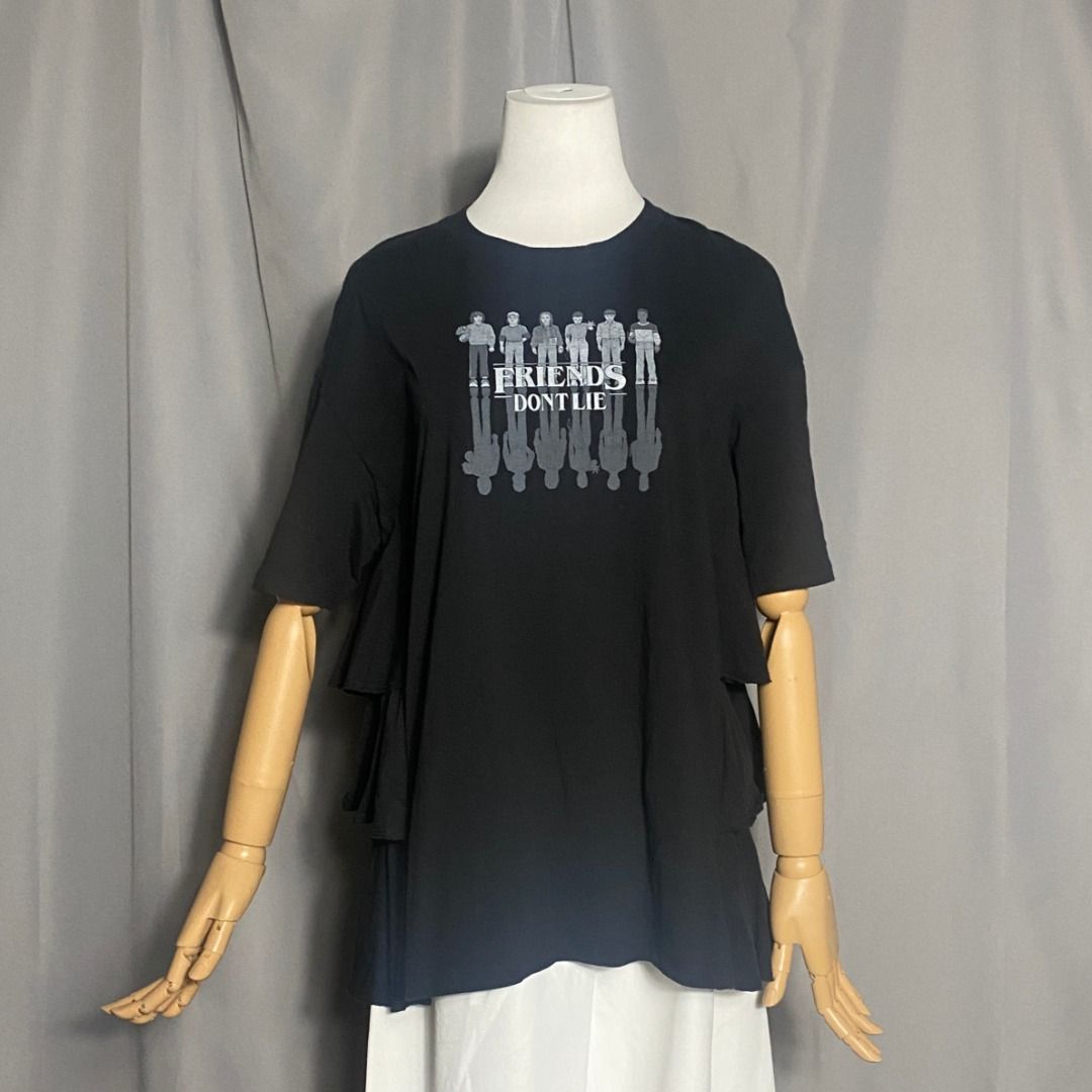 Niko and…/STRANGER THINGS Frill T-shirt (Category: Shirts) located in Las Pinas. Submitted by ipickyou (Listing ID 1462186421, Image 1). Description: Unwashed Condition: 10/10 𝗠𝗲𝗮𝘀𝘂𝗿𝗲𝗺𝗲𝗻𝘁𝘀 𝘄𝗵𝗲𝗻 𝗹𝗮𝗶𝗱 𝗳𝗹𝗮𝘁: -Free Size -Shoulder to shoulder: 20” -Armpit to armpit: 21” -Length: 26” .