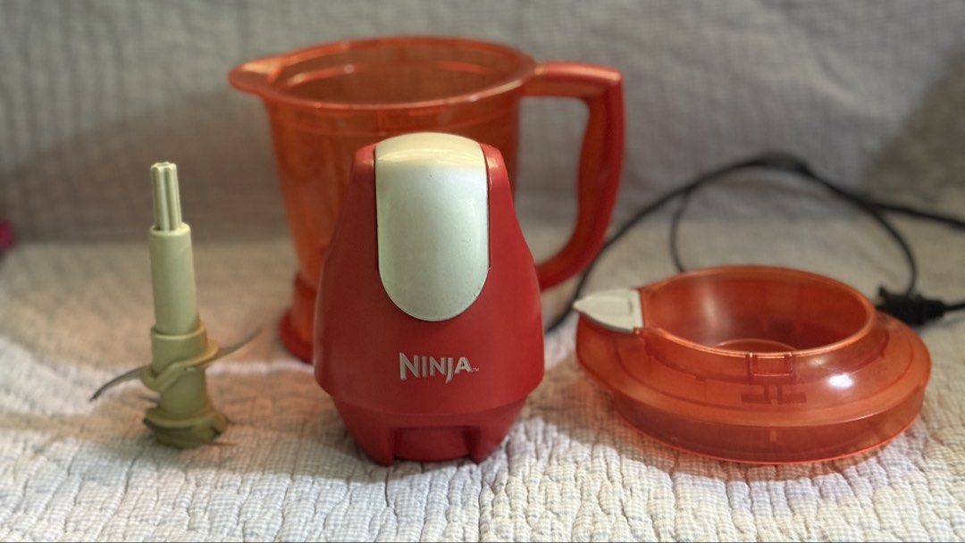 Ninja Food Processor Chopper Mini 120V (Category: Juicers, Blenders & Grinders) located in Quezon City. Submitted by amogz (Listing ID 1462086274, Image 1). Description: - Ninja Food Processor OB700QR - Ideal for chopping herbs, nuts, and vegetables - Includes: Main unit, chopper blade, and pitcher - Specifications: 120V, 400W - Ready to upgrade your kitchen!.