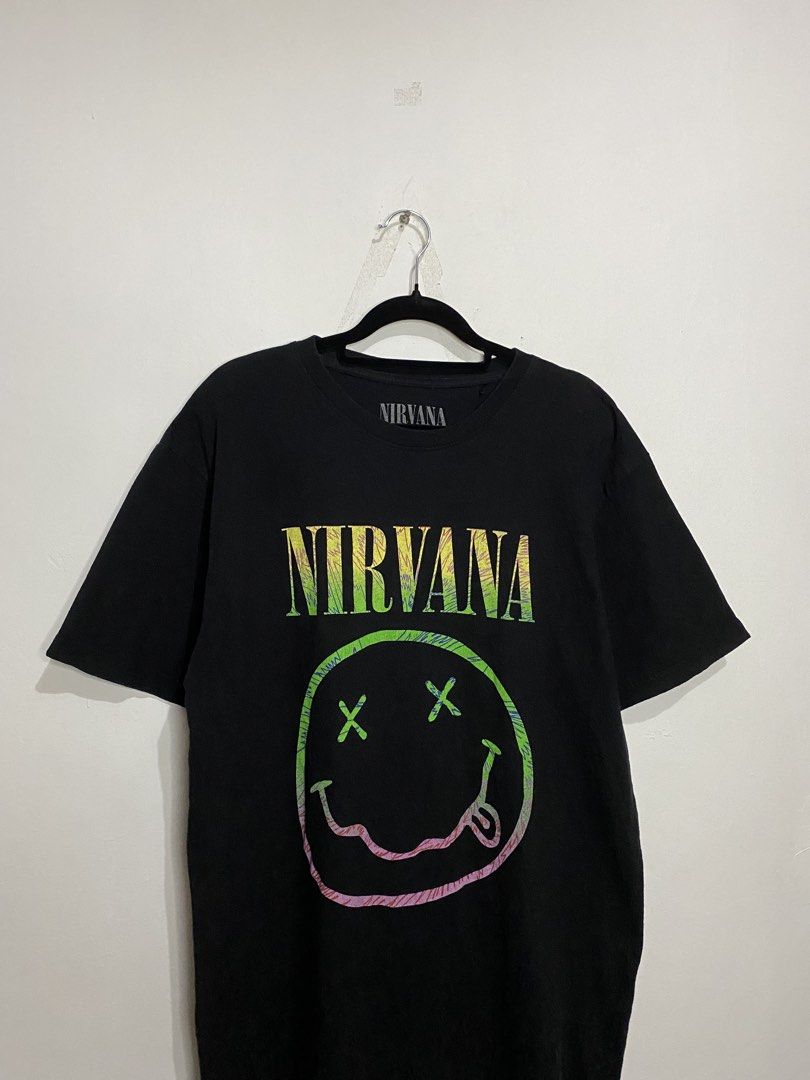 Nirvana Smiley Big Logo Tee (Category: Tshirts & Polo Shirts ) located in San Pedro. Submitted by kristofesp08227 (Listing ID 1462231760, Image 2). Description: Nirvana Smiley Big Logo Tee Sz XL on tag 23 x 30 9/10 condition 9/10 color rate PM FOR MORE DETAILS .