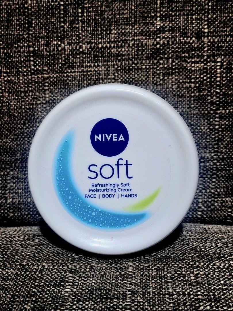 Nivea Soft Refreshingly Soft Moisturizing Cream 100ml (Category: Body Care) located in Baguio. Submitted by everchanging_28 (Listing ID 1462065150, Image 1). Description: - Nivea Soft Cream - Size: 100ml tub - Refreshingly soft formula - Ideal for face, body, and hands - Provides everyday hydration - Keep below 25°C - Ingredients listed on the back.