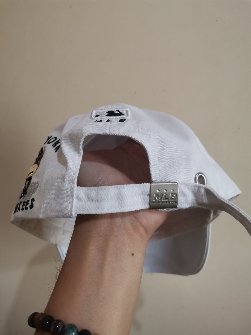 NY mlb hat (Category: Caps & Hats) located in Davao. Submitted by marcio17 (Listing ID 1462069770, Image 3). Description: Good condition Need reshaped and wash Issue : stains, deform brim pero d bali. 350 freeshipping only.