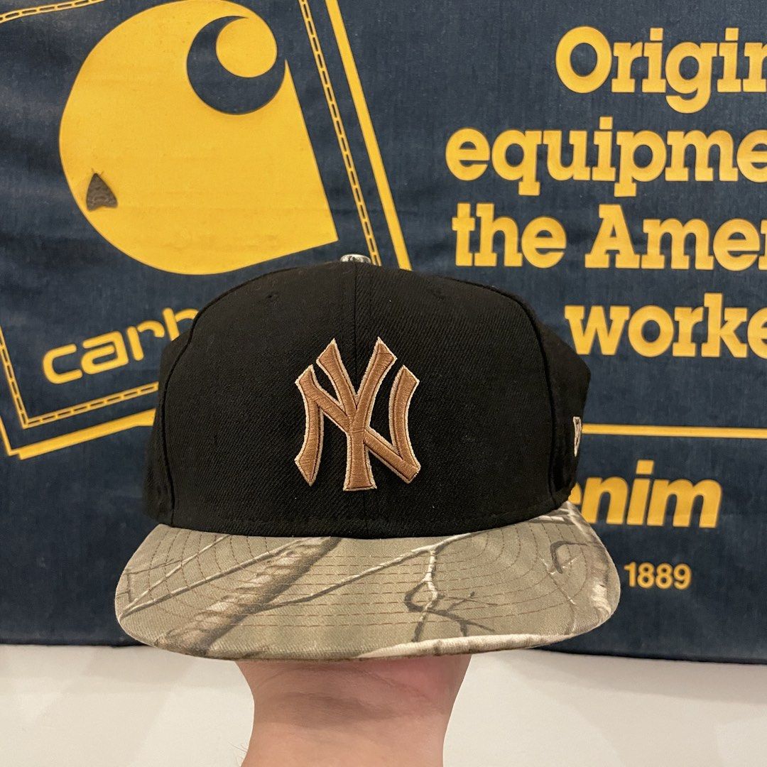 NY Yankees x Real Tree Camo - Size 7 5/8 (Category: Caps & Hats) located in Goa. Submitted by jackedstuff (Listing ID 1462217992, Image 1). Description: No issues Size 7 5/8 .