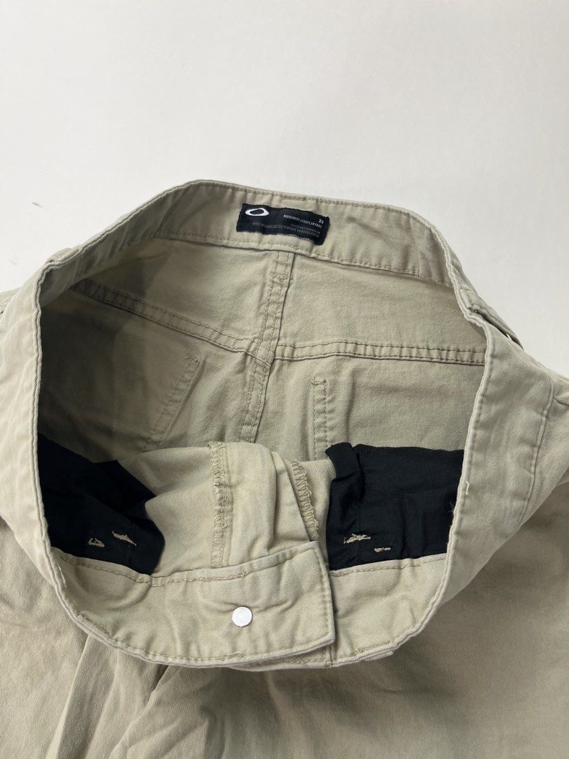 Oakley Shorts (Category: Shorts) located in Makati City. Submitted by ufcknwthbst (Listing ID 1462076245, Image 3). Description: 33 waist 21 inch length 9.5/10 condition No issue.