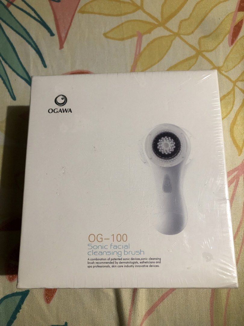 OGAWA FACIAL CLEANSING BRUSH (Category: Face Care) located in San Juan City. Submitted by prettyboi_ (Listing ID 1462067953, Image 1). Description: AUTHENTIC BRAND NEW DI PA NABUBUKSAN SAN JUAN CITY LOCATION VIA LALAMOVE FEE YOURS NEGOTIABLE .