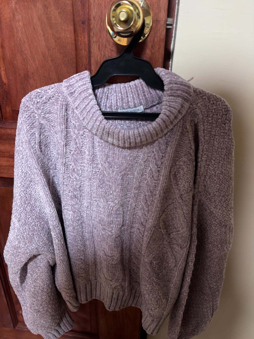 Olive des Olive Purple Cable Knit Chenille Sweater (Category: Coats, Jackets and Outerwear) located in Marikina City. Submitted by kzells13 (Listing ID 1462160851, Image 1). Description: - Brand: Olive des Olive - Material: Super soft chenille - Color: Purple - Design: All-over cable knit pattern - Features: High neckline, long sleeves - Condition: Worn once, excellent shape - Perfect for: Cozying up in cooler weather.