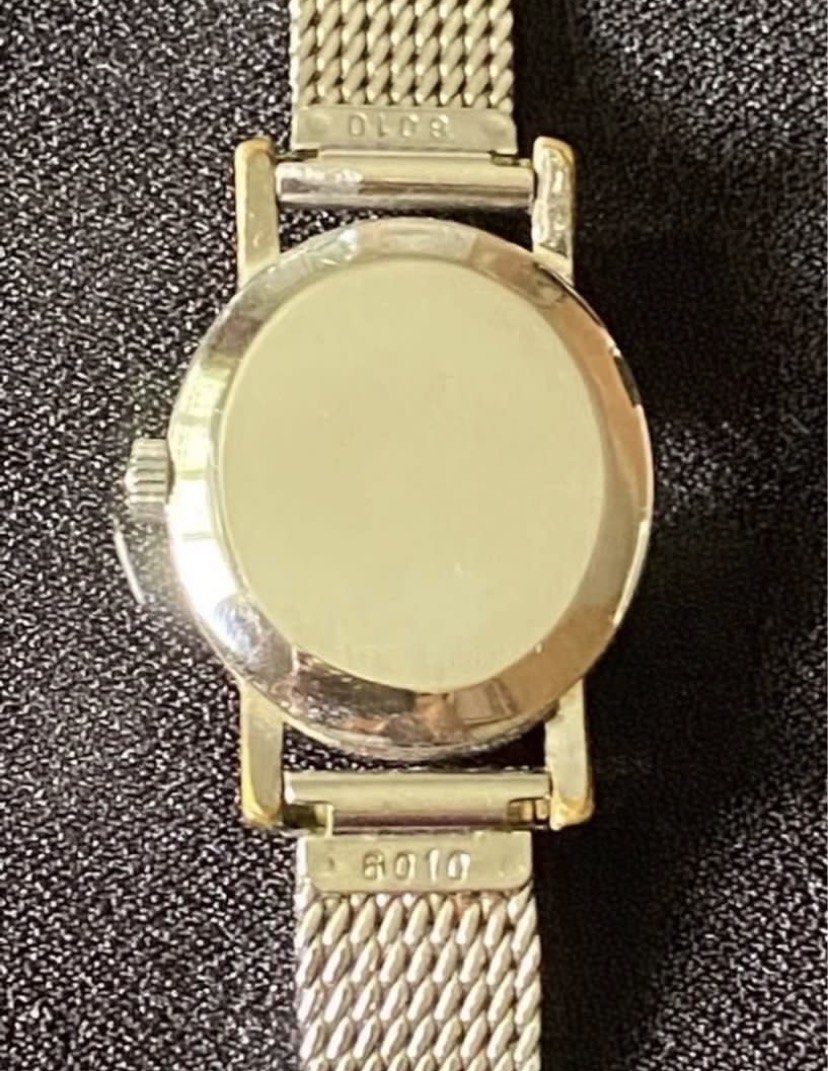 Omega Geneve Ladies Watch (Category: Luxury Watches) located in Muntinlupa City. Submitted by bloo_berry (Listing ID 1462152606, Image 3). Description: Vintage Omega Geneve Oval Blue Face Watch manual all original stainless adjustable bracelet Length - 9” ₱20,850 Selling as is. This is a vintage watch from my personal collection and may no longer tell accurate timer. Pls manage your expectations. SF c/o buyer.