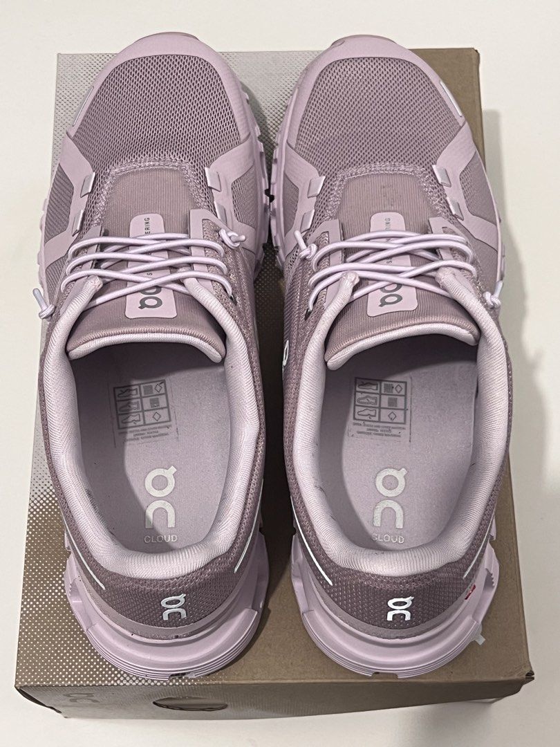 On Cloud 6 Mauve Orchid Running Shoes (Category: Sneakers) located in Marikina City. Submitted by decluttering.yorkie (Listing ID 1462059889, Image 2). Description: - Brand: On - Model: Cloud 6 - Color: Mauve Orchid - Size: Women's 8.5 - Features: Lightweight, comfortable for everyday wear and running - Includes: Original box and packaging - Quality: Swiss engineering.