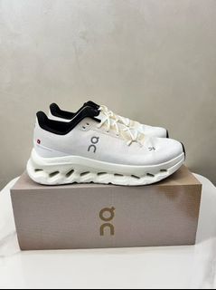 （分類：）位於 。 由 sneakerssssssssssss 提交（商品編號 1462117489，圖片 1）。簡介： 。