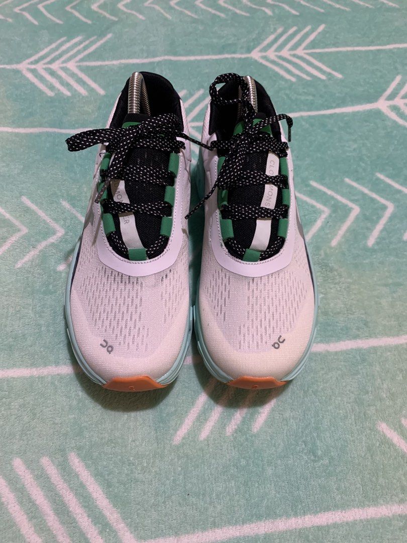 ONCLOUD MONSTER White&SkyBlue (Category: Casual Shoes) located in Argao. Submitted by topoyyow08 (Listing ID 1462214208, Image 2). Description: MOP:GCASH MOD:J&T PRICE + SF.