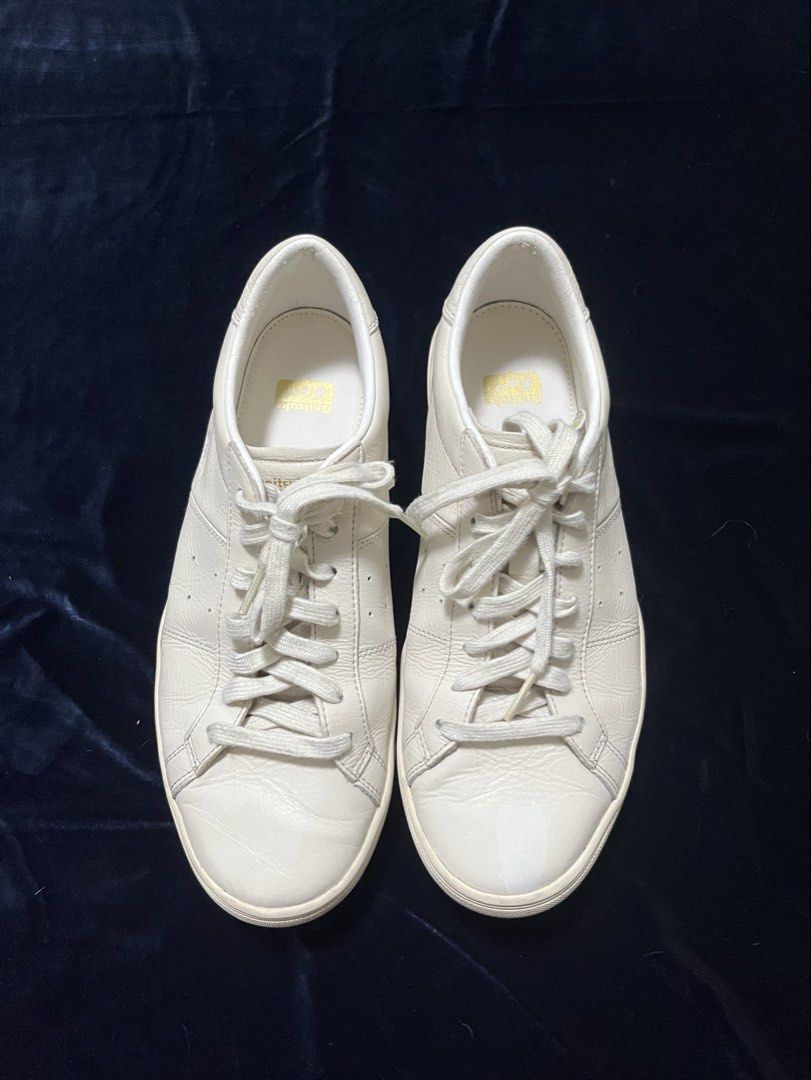 Onitsuka tiger lawnship in white (Category: Announcements) located in Manila. Submitted by all.love.thrift.shop.v2 (Listing ID 1462225146, Image 3). Description: For sale! Onitsuka tiger lawnship Size 42 Euro Minimal signs of usage, minimal seps due to usage ₱799 only + sf As is, No return No exchange No refund Color may vary due to lighting All items are cleaned before shipping Payment first via gcash/maya/gotyme/maribank bank transfer 💰 Ship v