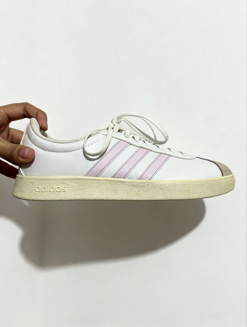Original Adidas Sneakers (Category: Sneakers) located in Bulacan. Submitted by yemihhh (Listing ID 1462215761, Image 2). Description: No issue! Used ones. RFS: Decluttering .