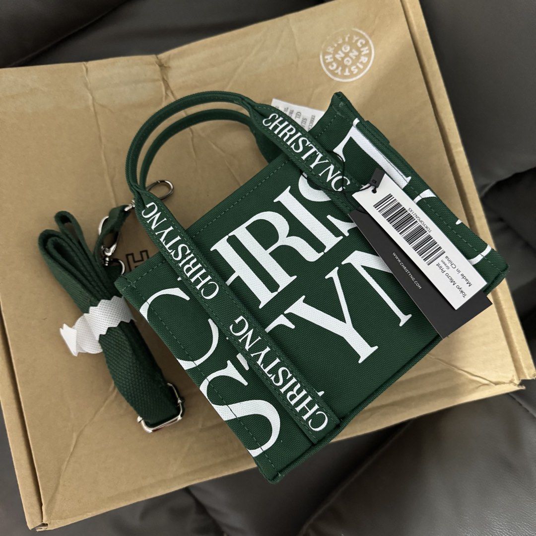ORIGINAL Christy Ng Micro Print Tote Green (Category: Tote Bags) located in Bulacan. Submitted by mykakarizza (Listing ID 1462046625, Image 1). Description: Personal items ✨✨ ORIGINAL 💯 Brandnew 💯 Christy Ng Micro Print Tote Green 1 compartment, 1 slip pocket & 1 adjustable shoulder strap 7" (L) x 5.7" (H) x 3.4" (W) Box included ₱1350.