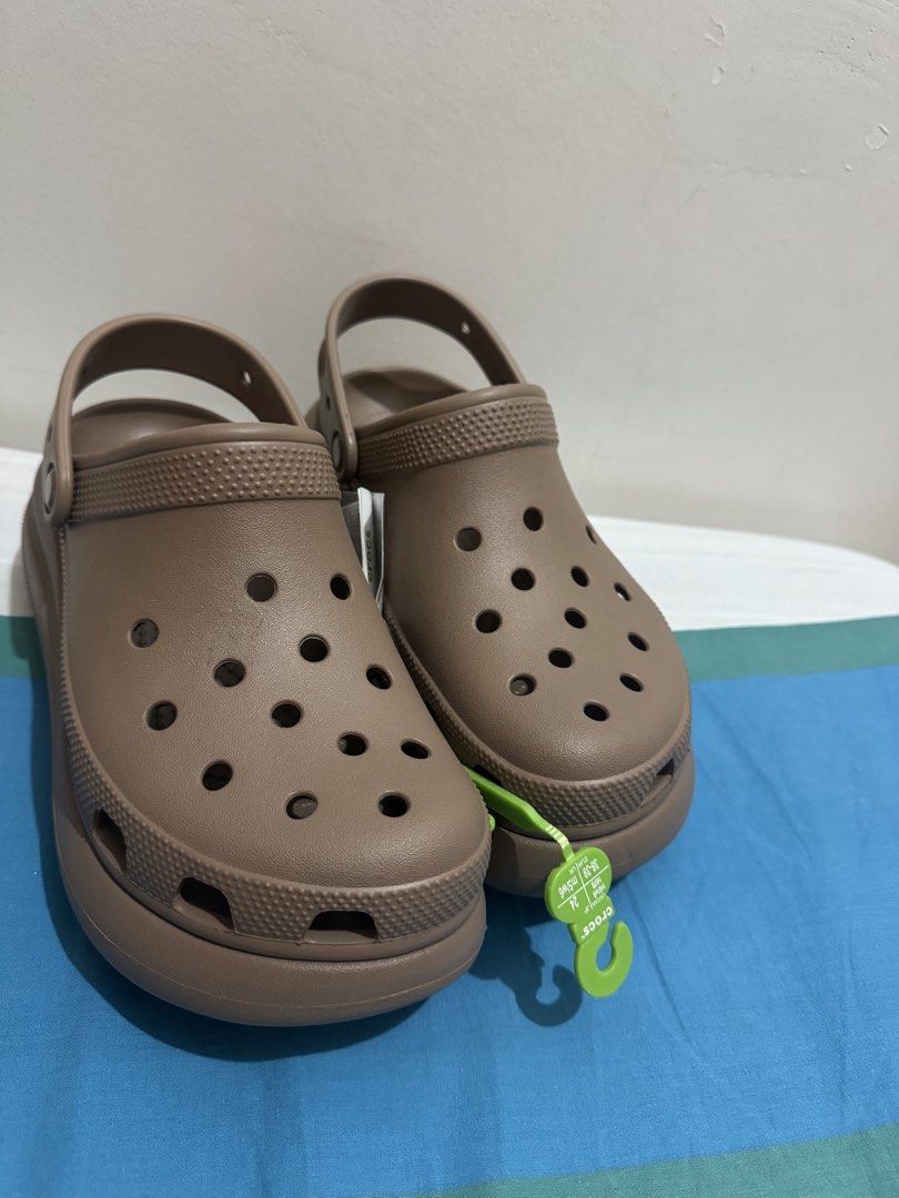 Original Crocs Crush Clog (Category: Announcements) located in Quezon City. Submitted by branded_jo (Listing ID 1462052374, Image 3). Description: Original Crocs Crush Clog Color Brown W8 Brand new with tag Bought in Canada Lalamove Ready.
