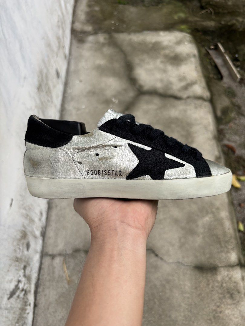 Original Golden Goose Super-Star 💯 (Category: Sneakers) located in Tarlac. Submitted by outsource.psg (Listing ID 1462073734, Image 1). Description: Original Golden Goose Super-Star 💯 Size: 35 Excellent Condition (Maganda sa personal) P4599 + Shipping Dm Sure Buyer .