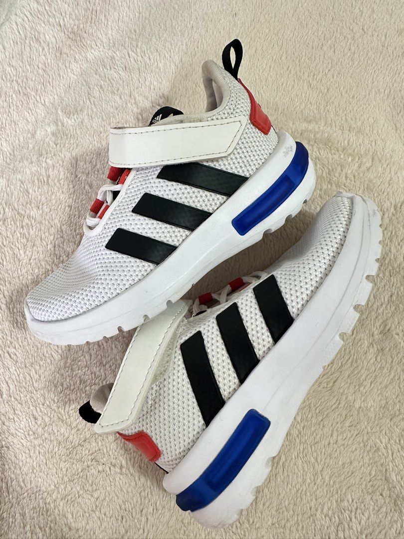 Oroginal adidas kids shoes (Category: Babies & Kids Fashion) located in Marikina City. Submitted by lad_23 (Listing ID 1462110929, Image 1). Description: .