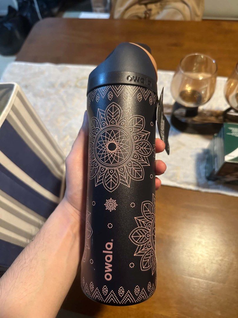 Owala Freesip 24oz - Midnight Rodeo (Category: Water Bottles & Tumblers) located in Pasig City. Submitted by thesipsnapofficial (Listing ID 1462165514, Image 2). Description: .