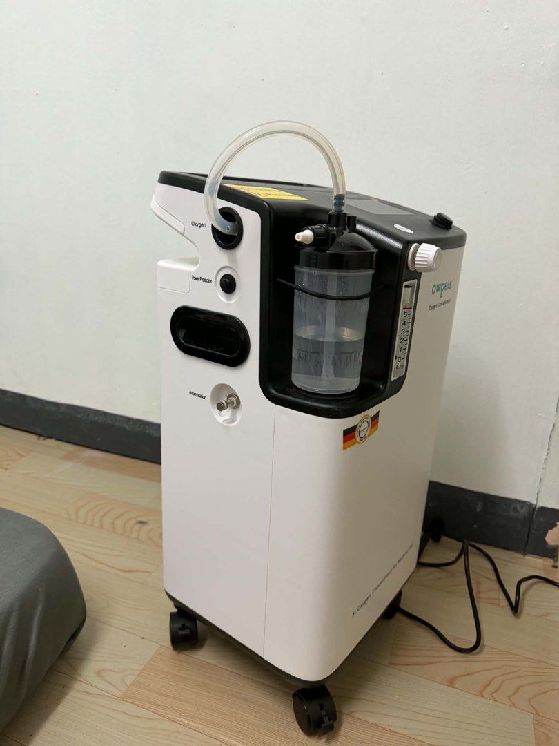 Owgels Heavy Duty Oxygen Concentrator (Category: Medical Supplies & Tools) located in Caloocan City. Submitted by jennyg_129 (Listing ID 1462042742, Image 2). Description: Good as NEW ✨ 💯 Working 💯 No Issue RFS : Hindi na nagagamit ✅ ₱19,000 ( Negotiable) 10 Points Advantage of 5liter oxygen concentrator 1. It comes with 2 fire controller valves at this machine: outside which near to humidifier bottle and inside which neat to sensor PCB board. 