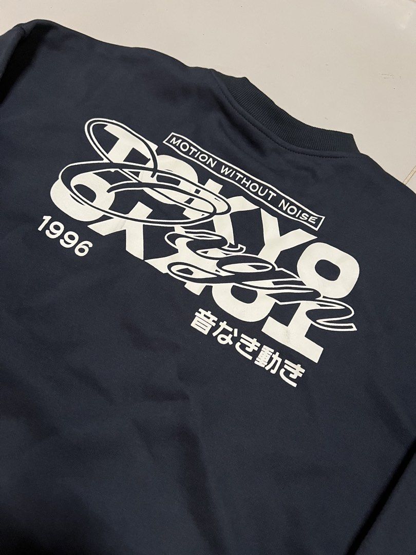 OXGN Graphic Pullover “Tokyo” (Category: Coats, Jackets and Outerwear) located in Caloocan City. Submitted by dr3nflipz (Listing ID 1462049582, Image 3). Description: OXGN Sweatshirt Size: Large (L) Color: Dark Navy ₱1,299 SRP Brand new condition, used once only. RFS: Too fit North Caloocan / Fairview location.