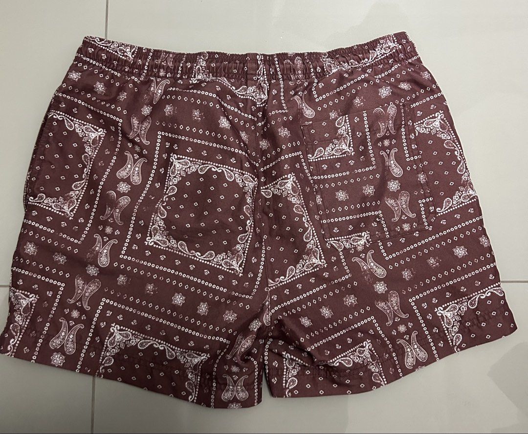 Pacsun Paisley Shorts (Category: Shorts) located in Quezon City. Submitted by carl.rgr22 (Listing ID 1462107934, Image 2). Description: Measurements: W32 x L14 No issue.