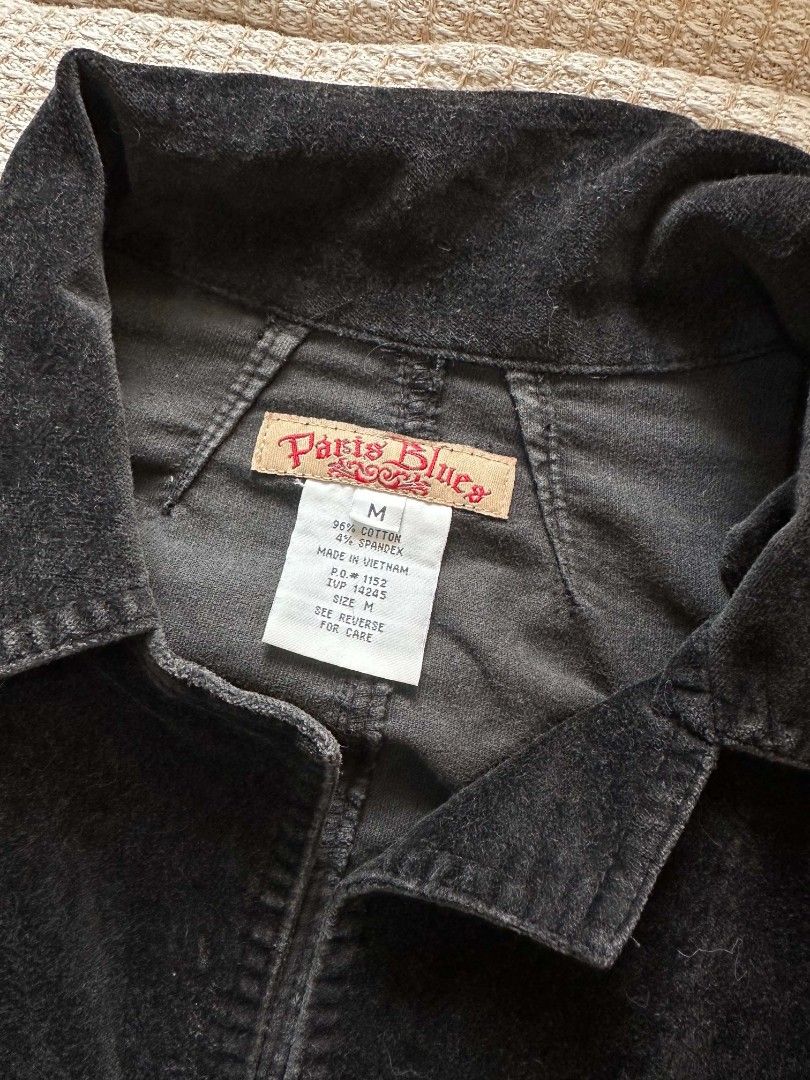 Paris Blues Corduroy Button-Up Jacket Size M (Category: Coats, Jackets and Outerwear) located in Manila. Submitted by laurennyyy (Listing ID 1462050777, Image 2). Description: - Brand: Paris Blues - Color: Black - Material: Corduroy (Cotton & Spandex) - Style: Button-up jacket with collar - Features: Two front pockets, long sleeves with button cuffs - Versatile: Great for layering over any outfit.