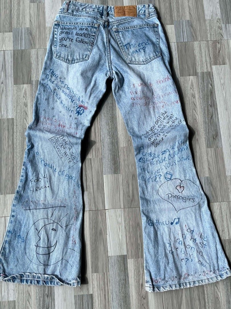 Paris Blues jeans (Category: Jeans) located in Manila. Submitted by zenwind_3cdc42 (Listing ID 1462052609, Image 2). Description: Vintage Y2K Paris Blues Graffiti Scribble Flare Jeans (Rare Archive Piece) •1 of 1 Graffiti piece •Paris blue Jeans Authentic •₱799 •No issue Ready to use •Dimension on Picture •Ship via j&t // lalamove // door to door •Payment via Gcash // Cash.