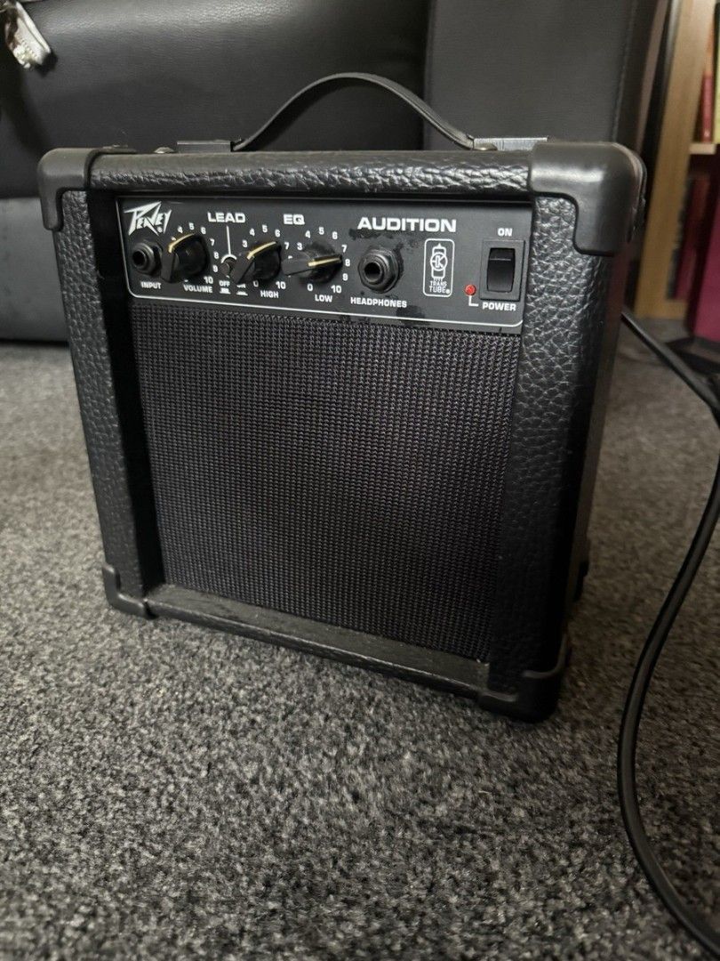 Peavey Audition 7-watt Guitar Amplifier (Category: Musical Instruments) located in Las Pinas. Submitted by beem20 (Listing ID 1462258972, Image 1). Description: Peavey Audition Guitar Amplifier. Good for Indoor practice and auditioning/ recording too. ORIG PRICE UK 9,000 MY PRICE WILL BE 3500 SINCE ITS ALREADY USED but In prestine good condition Can do Lalamove✓ - Peavey Audition 7-watt guitar amplifier - Features lead and EQ controls - sessions 