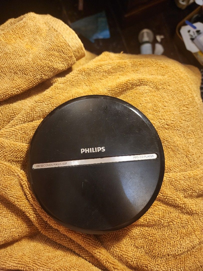 Philips Portable MP3 CD Player (Category: Portable Music Players) located in Manila. Submitted by trajanojul46001 (Listing ID 1462183663, Image 1). Description: - Philips Portable CD Player - Plays MP3 CDs - 100-second Magic ESP for skip-free listening - ORIGINAL HEADPHONES INCLUDED - Tested and working -PRICE NEGOTIABLE.