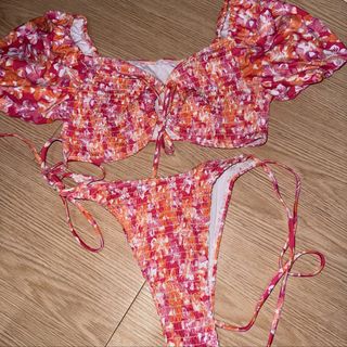 (Category: ) located in . Submitted by khyscloset (Listing ID 1462223891, Image 1). Description: .
