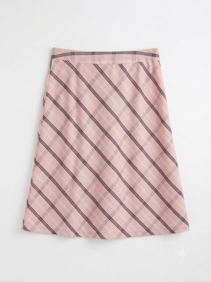 Plaid skirt (Category: Skirts) located in Manila. Submitted by yraeclub (Listing ID 1462086225, Image 1). Description: ♡ size: S-M.