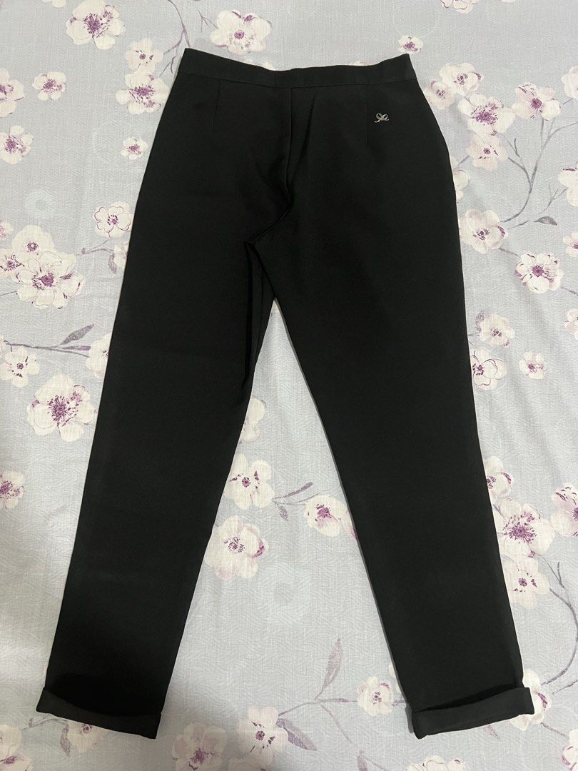 Plains & Prints Black Belted Cropped Pants (Category: Other Bottoms) located in Caloocan City. Submitted by allotherthings26 (Listing ID 1462155328, Image 2). Description: - Brand: Plains & Prints - Color: Black - Style: Cropped pants - Features: Cuffed hem, matching belt with silver buckle, unique wrap-around waist detail - Occasion: Smart casual, office wear - Size: S (PHL) / 8 (EUR) / 4 (USA).