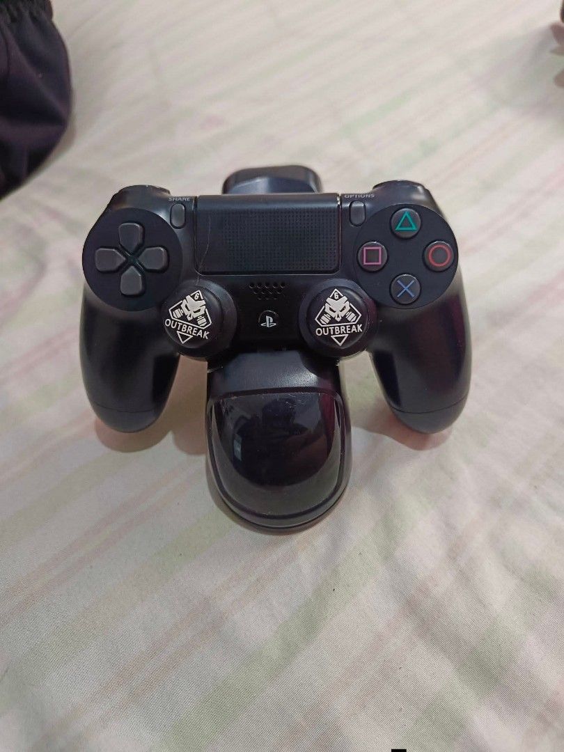 PlayStation 4 Slim Console with 2 Controllers and Games (Category: PlayStation) located in Subic. Submitted by wadugab (Listing ID 1461036729, Image 2). Description: - PS4 Slim Console 500 GB Non JB - 1 Controller (1 Black Orig No issue - Games Included: Monster Hunter World, Tekken 7 - System Software Version: 13.52 - Lalaruin nalang po -Newly deep clean na din po at bagong palit din thermal paste. Yung Digital games download niyo nalang or pili