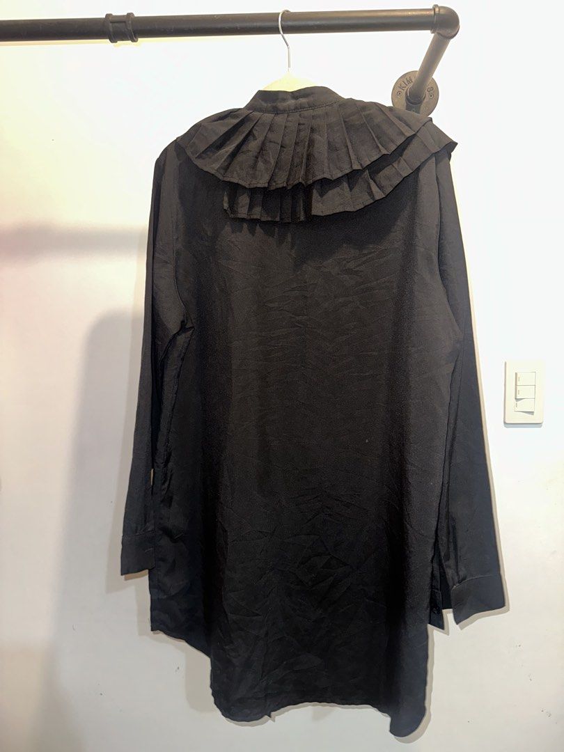 Pleated Longsleeves (Category: Longsleeves) located in Taguig. Submitted by juansevie143 (Listing ID 1462174926, Image 2). Description: .